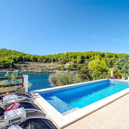 Waterfront House Arnet By Guide Villa *