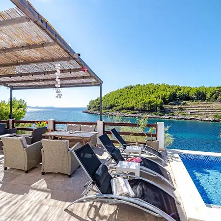 Waterfront House Arnet By Guide *