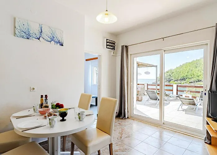 Waterfront House Arnet By Guide