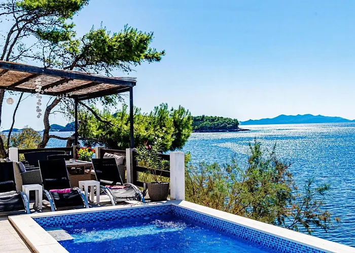 Waterfront House Arnet By Guide *