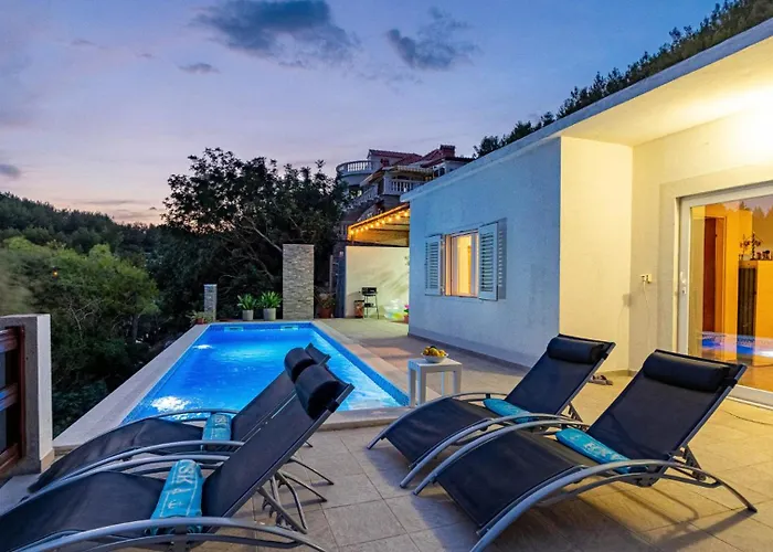 Waterfront House Arnet By Guide