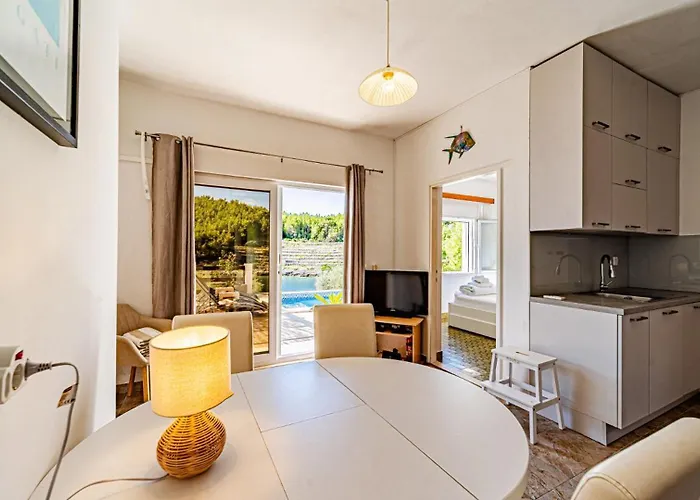 Waterfront House Arnet By Guide Blato (Korcula)