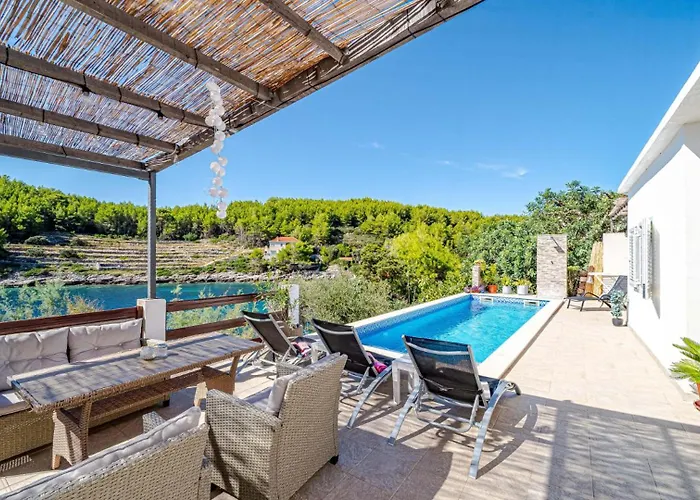 Waterfront House Arnet By Guide Villa *