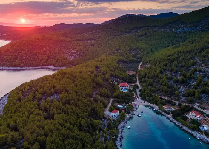 Waterfront House Arnet By Guide