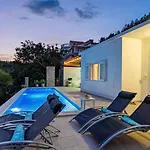 Waterfront House Arnet By Guide