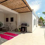 Βίλα Waterfront House Arnet By Guide