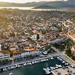 Waterfront House Arnet By Guide 빌라 Blato (Korcula)