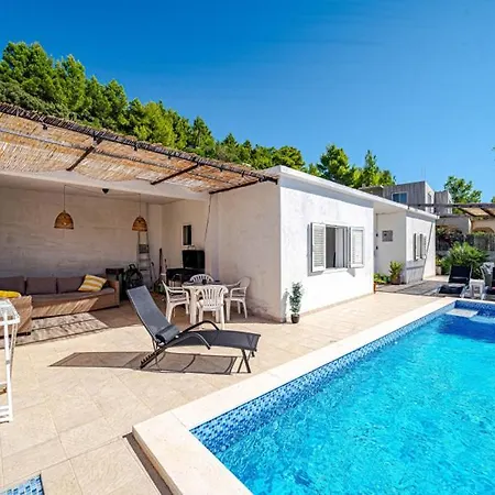 Waterfront House Arnet By Guide Villa *