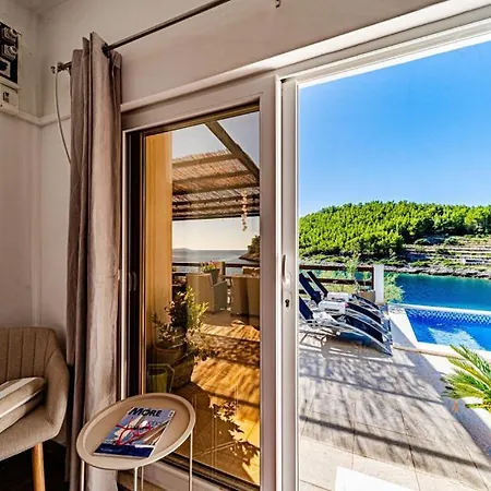 Waterfront House Arnet By Guide *