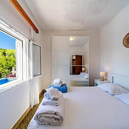 Waterfront House Arnet By Guide